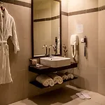 Mabely Grand אתר נופש 5*
