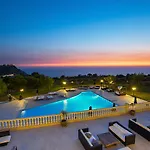 Mabely Grand אתר נופש 5*