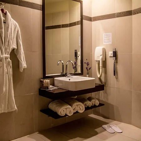 Mabely Grand אתר נופש 5*